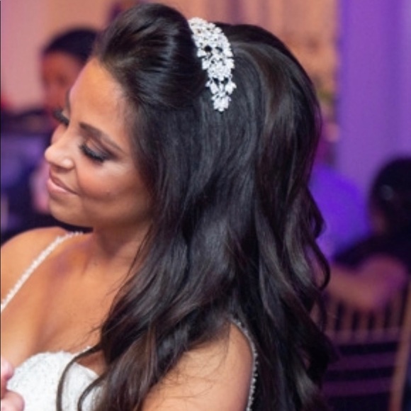 Swarovski Accessories - ❌SOLD❌Swarovski Crystal bridal comb headpiece